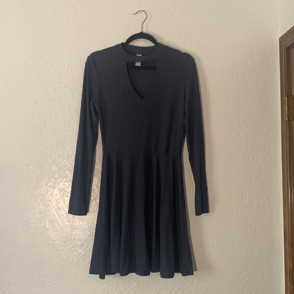 Size M No Boundaries Cool Gray Mini-Dress | Stretchy Material and Long Sleeved.